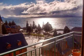 LUMINOSO FUNCIONAL. UBICACION Y VISTA INMEJORABLES San Carlos De Bariloche